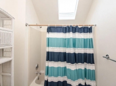 BBC02: Updated Pondfront 3BR, 2BA Bahamas Beach Cottages Home