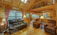 Ellijay River! Tubing! hot tub, pet friendly, fenced, flat yard