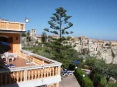 2 bedrooms in Tropea, Italy